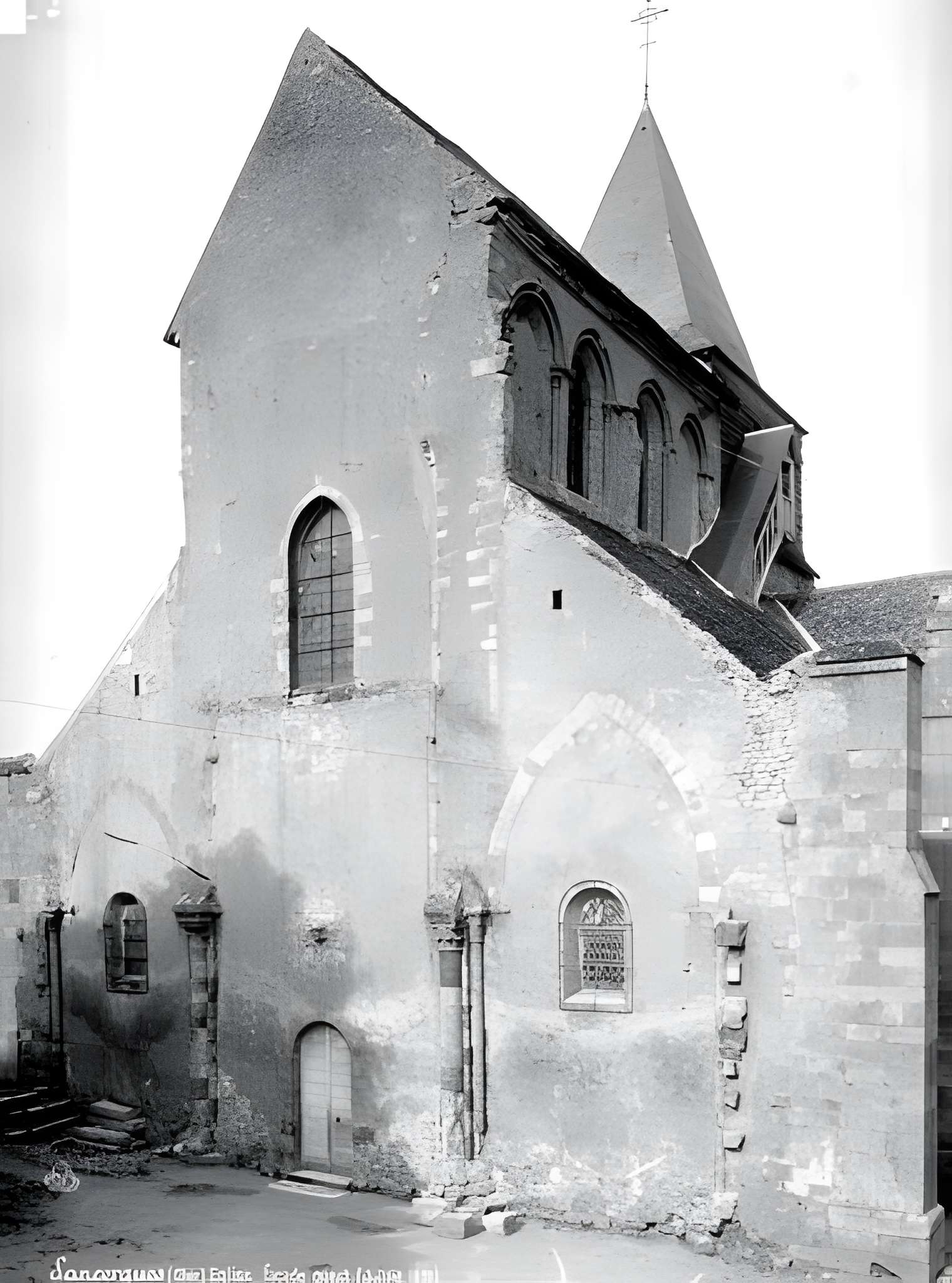 Eglise Saint-Jacques-et-Saint-Cyr