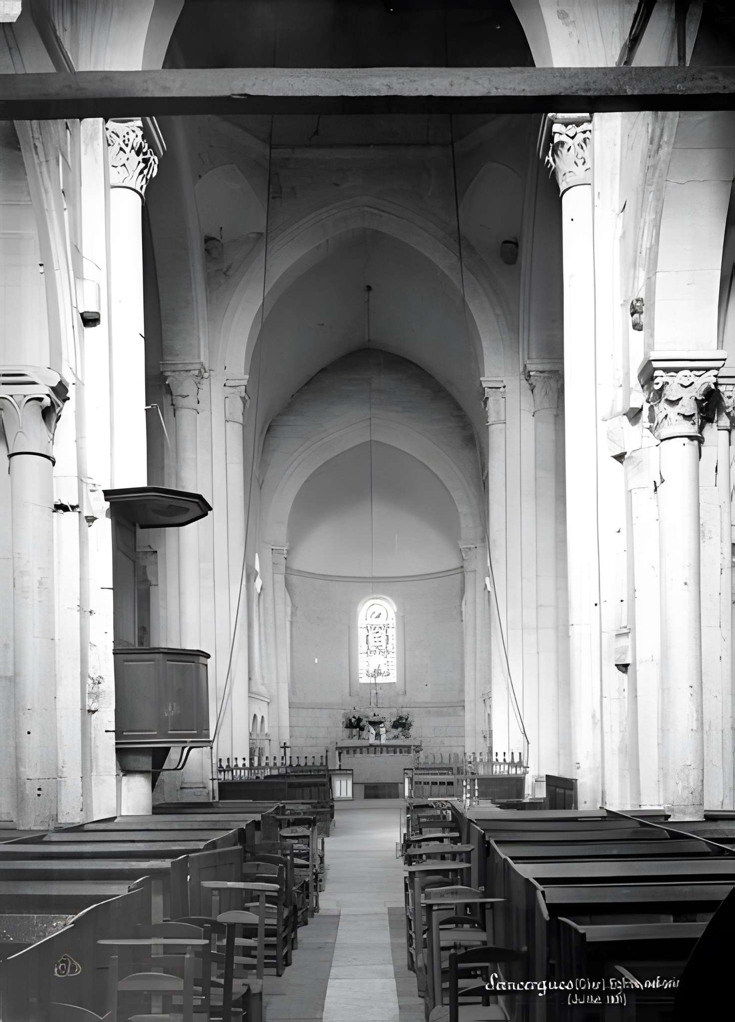 Eglise Saint-Jacques-et-Saint-Cyr