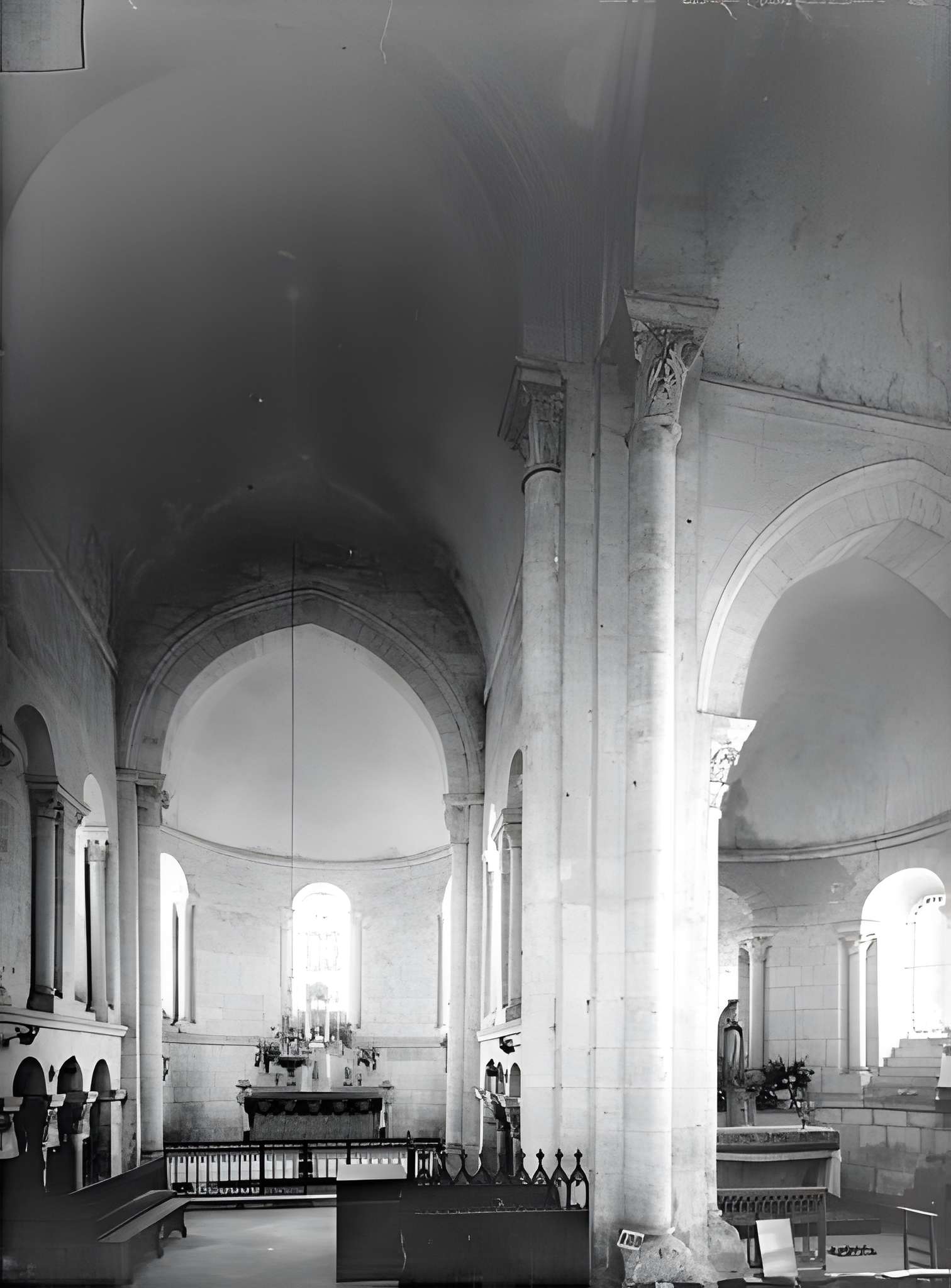 Eglise Saint-Jacques-et-Saint-Cyr