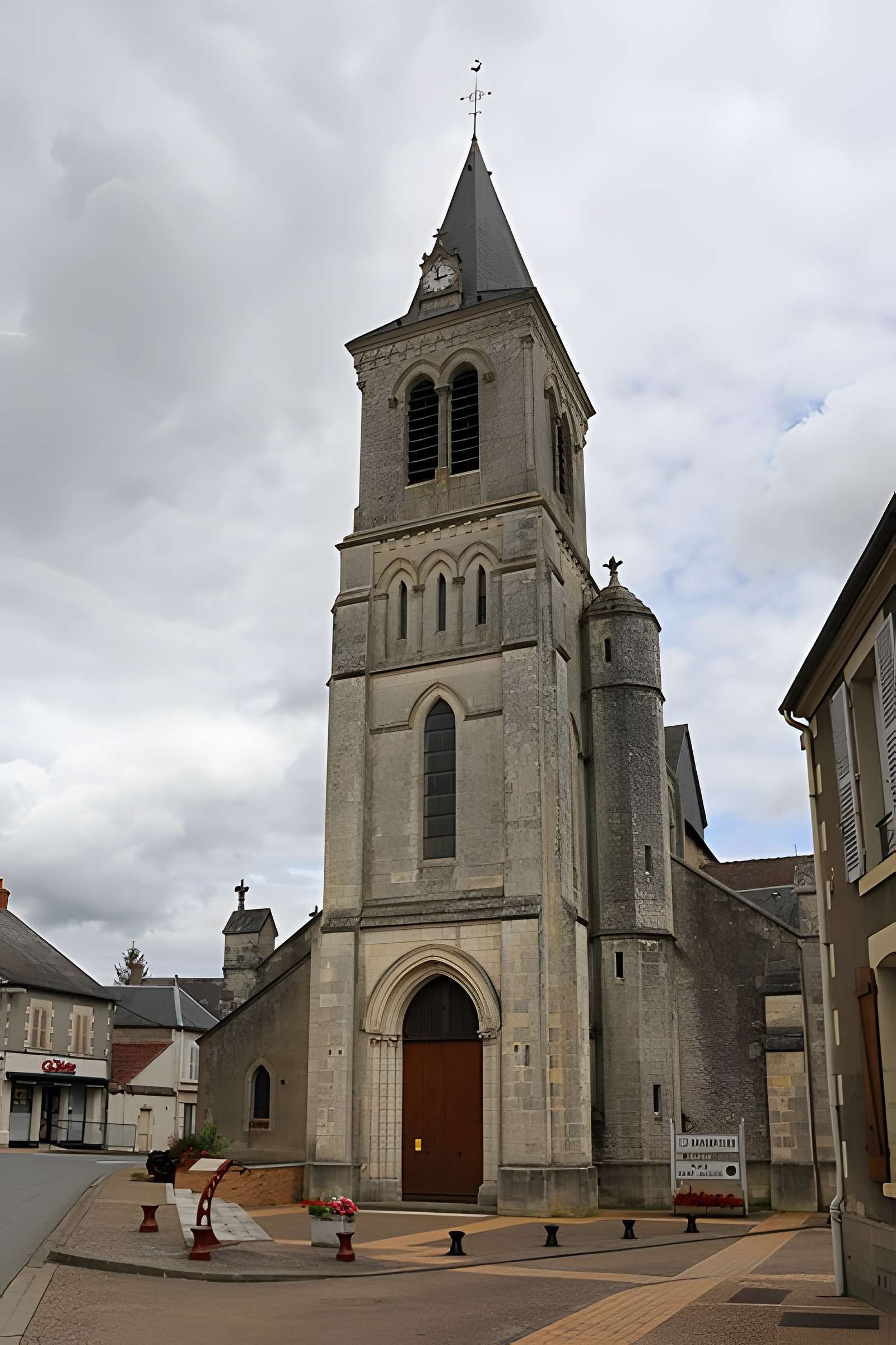 Eglise Saint-Jacques-et-Saint-Cyr