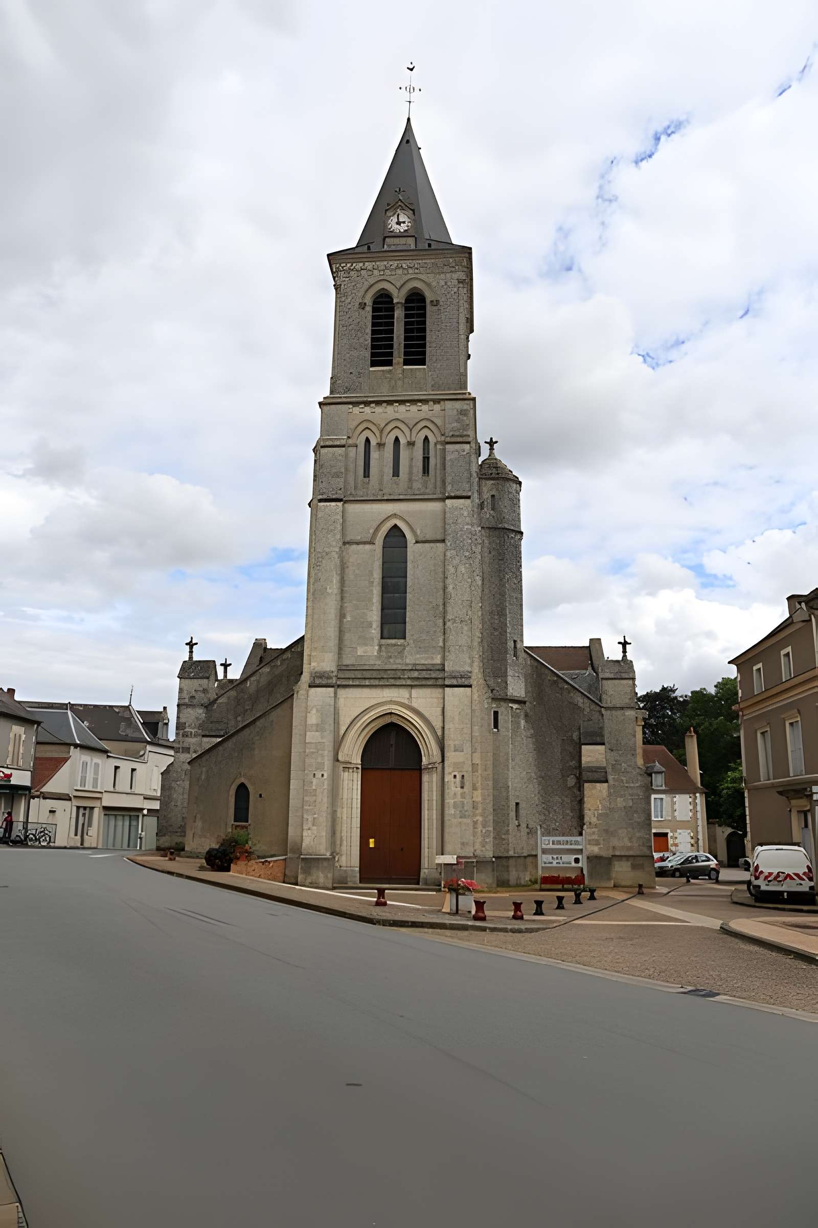 Eglise Saint-Jacques-et-Saint-Cyr