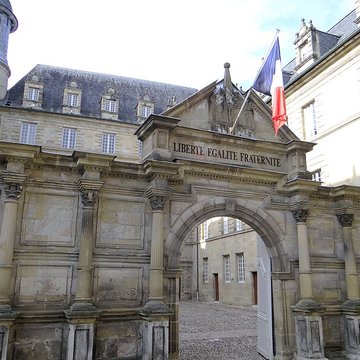 Ancien Collège des Doctrinaires ou ancien collège de jeunes filles