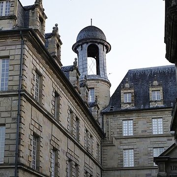 Ancien Collège des Doctrinaires ou ancien collège de jeunes filles