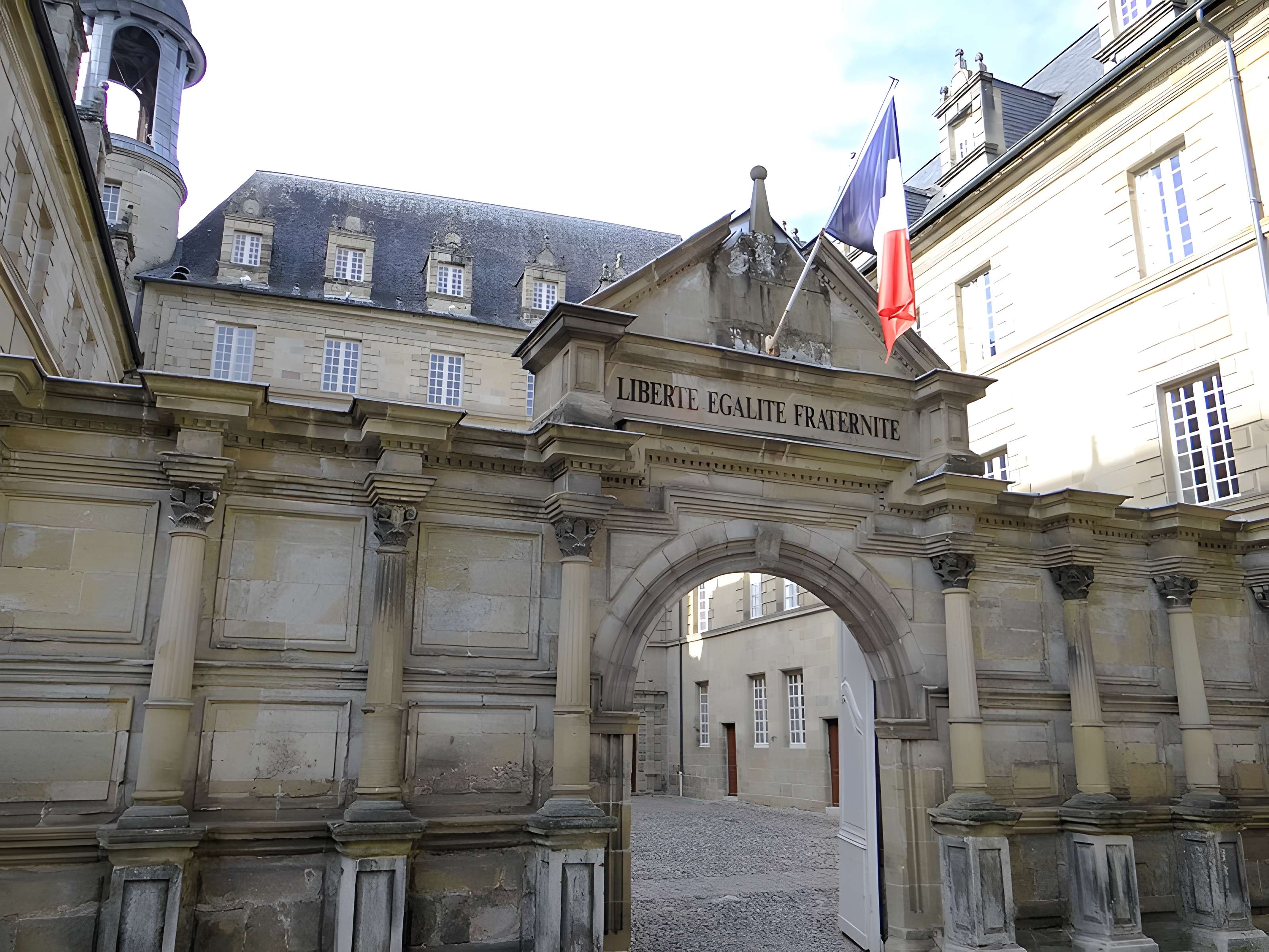 Ancien Collège des Doctrinaires ou ancien collège de jeunes filles