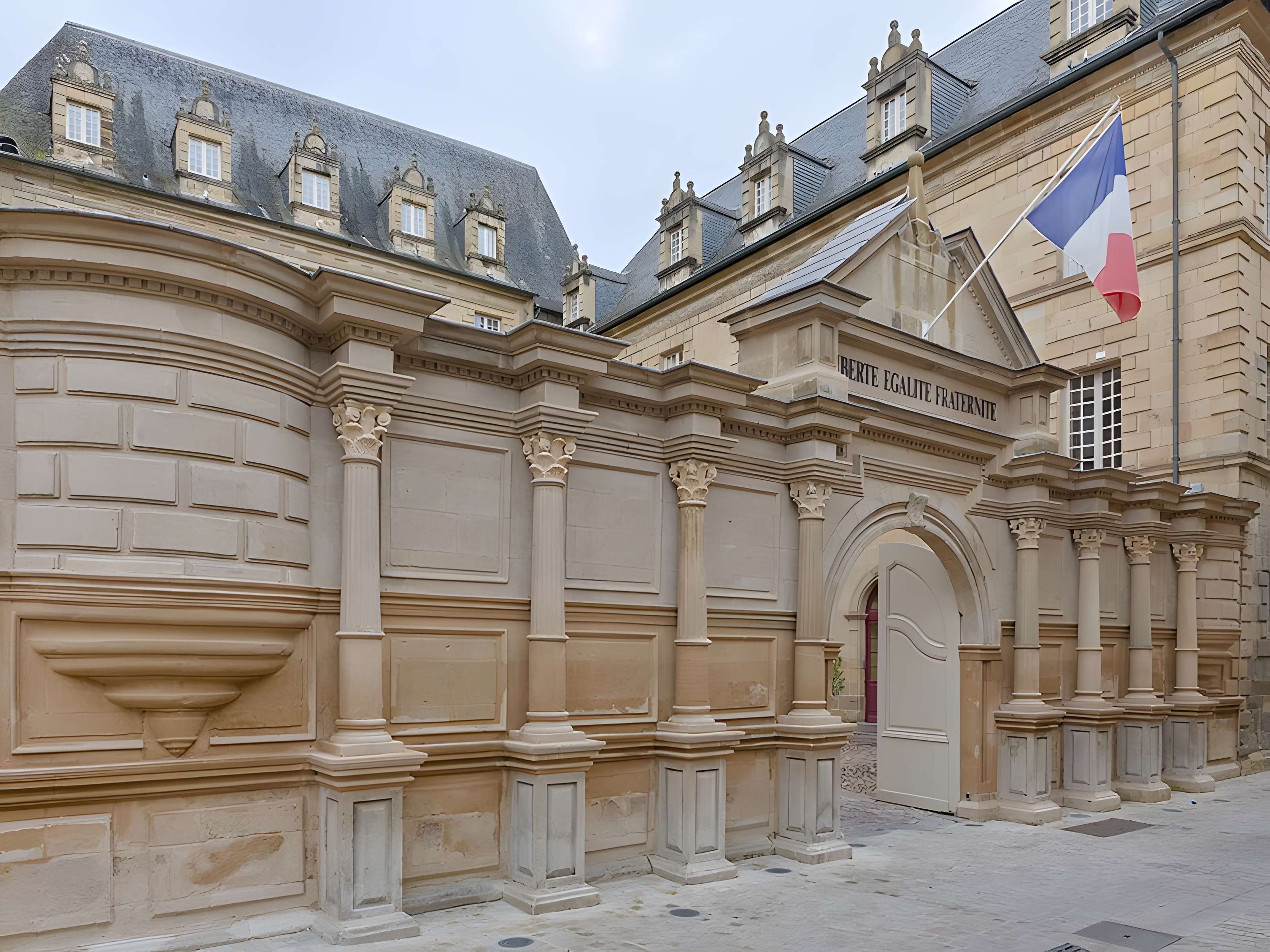 Ancien Collège des Doctrinaires ou ancien collège de jeunes filles