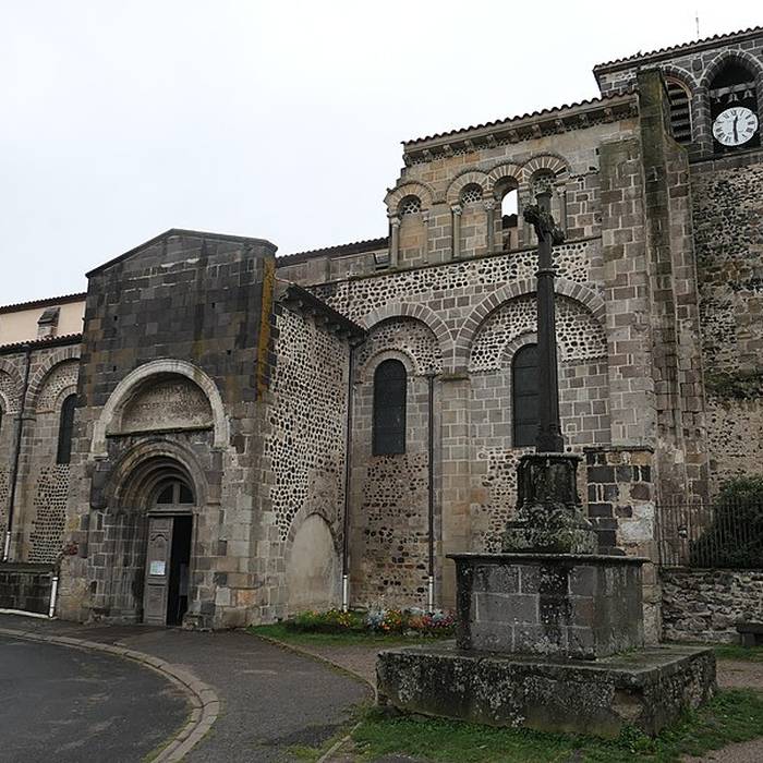 Photo de Église abbatiale Saint-Pierre-et-Saint-Caprais de Mozac