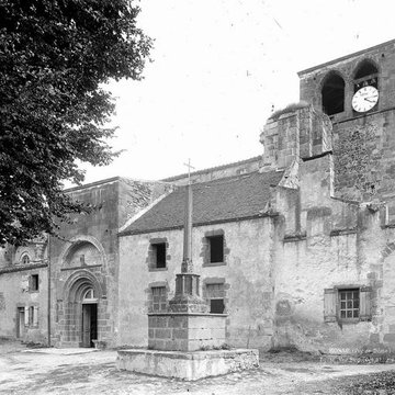 Église abbatiale Saint-Pierre-et-Saint-Caprais de Mozac