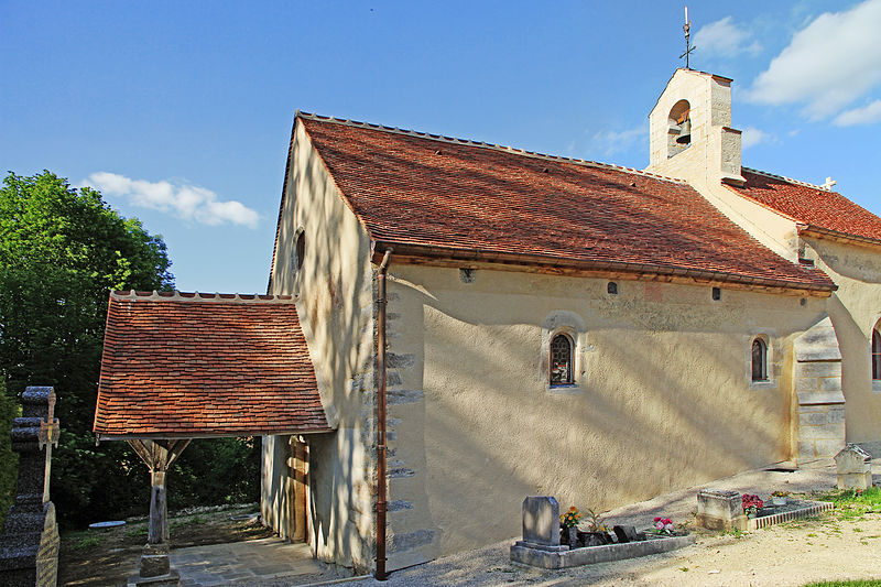 Photo de Chapelle et croix, situées au hameau de Barain