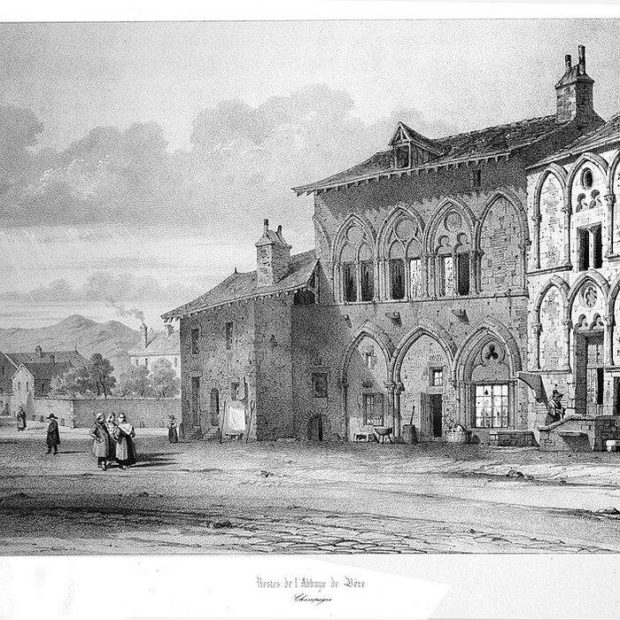 Photo de Maison du XIIIe siècle, sur la place publique