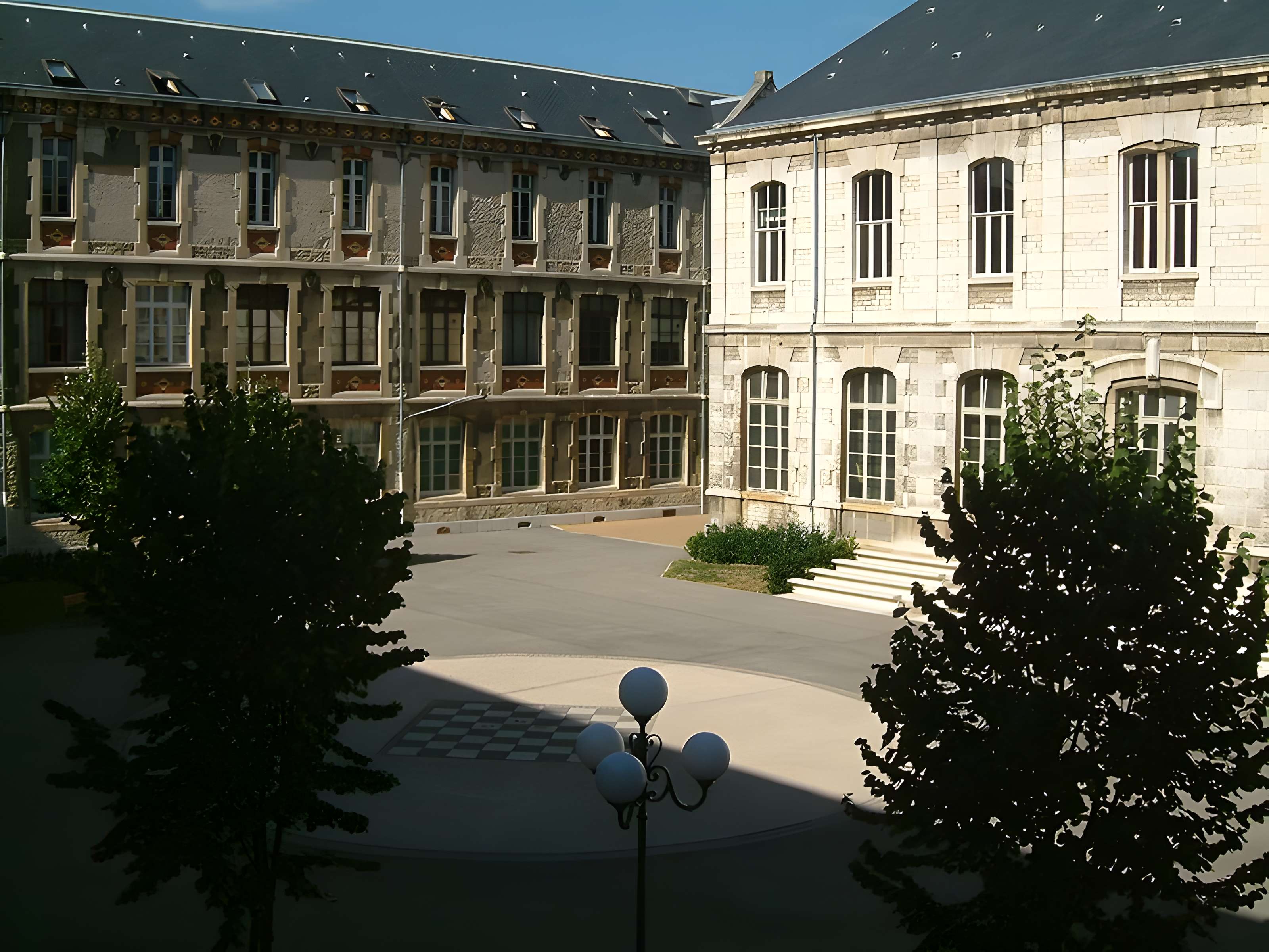 Lycée Carnot