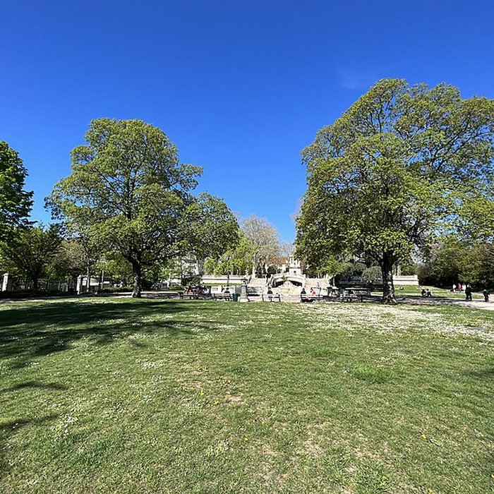 Photo de Réservoir Darcy et jardin Darcy, y compris ses clôtures et la fontaine de la Jeunesse