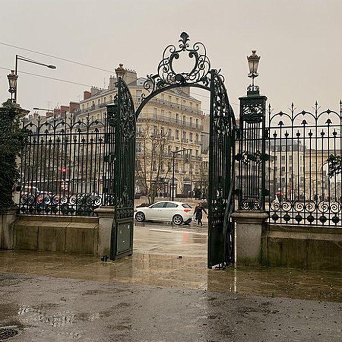 Photo de Réservoir Darcy et jardin Darcy, y compris ses clôtures et la fontaine de la Jeunesse