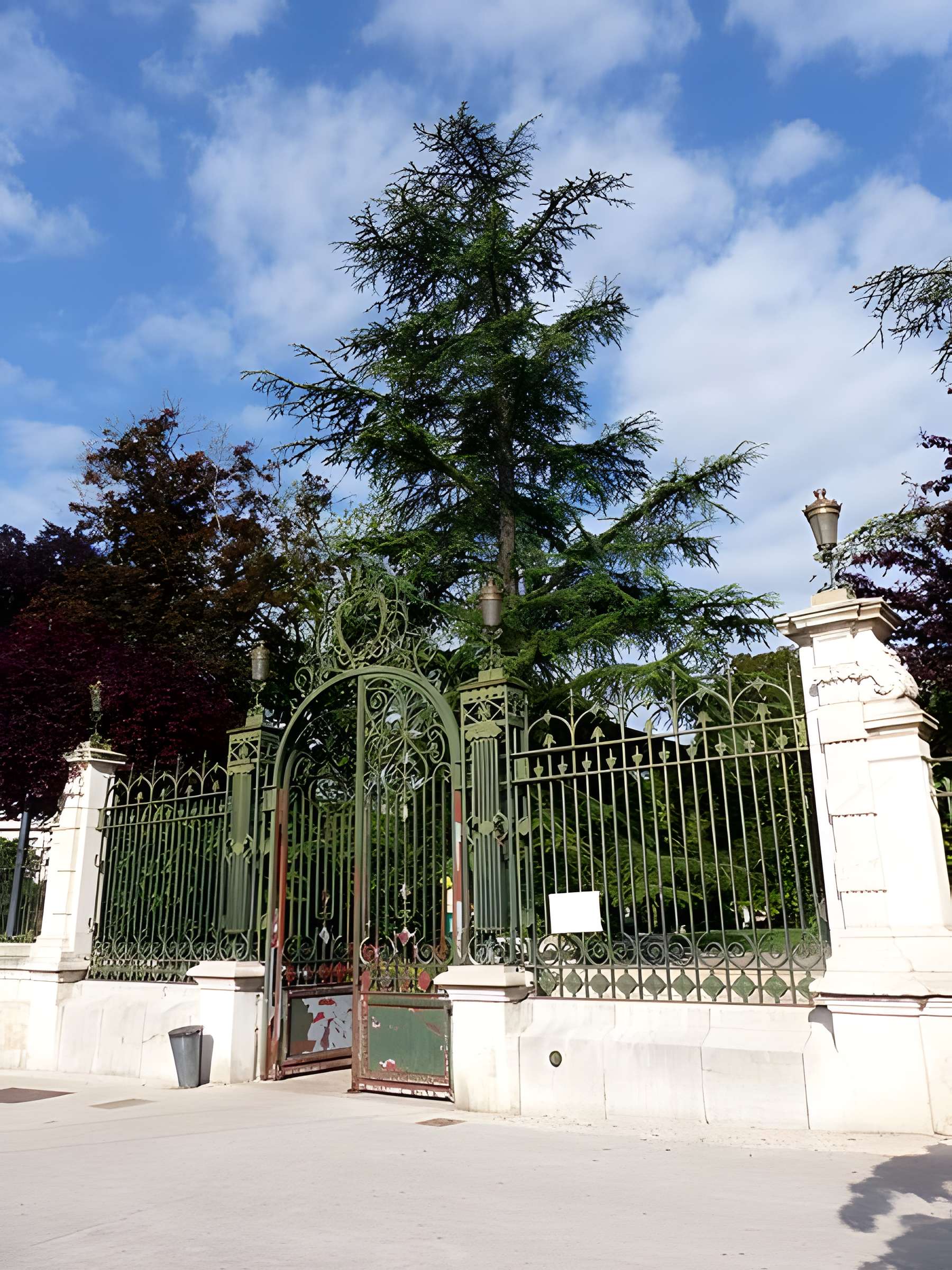 Réservoir Darcy et jardin Darcy, y compris ses clôtures et la fontaine de la Jeunesse