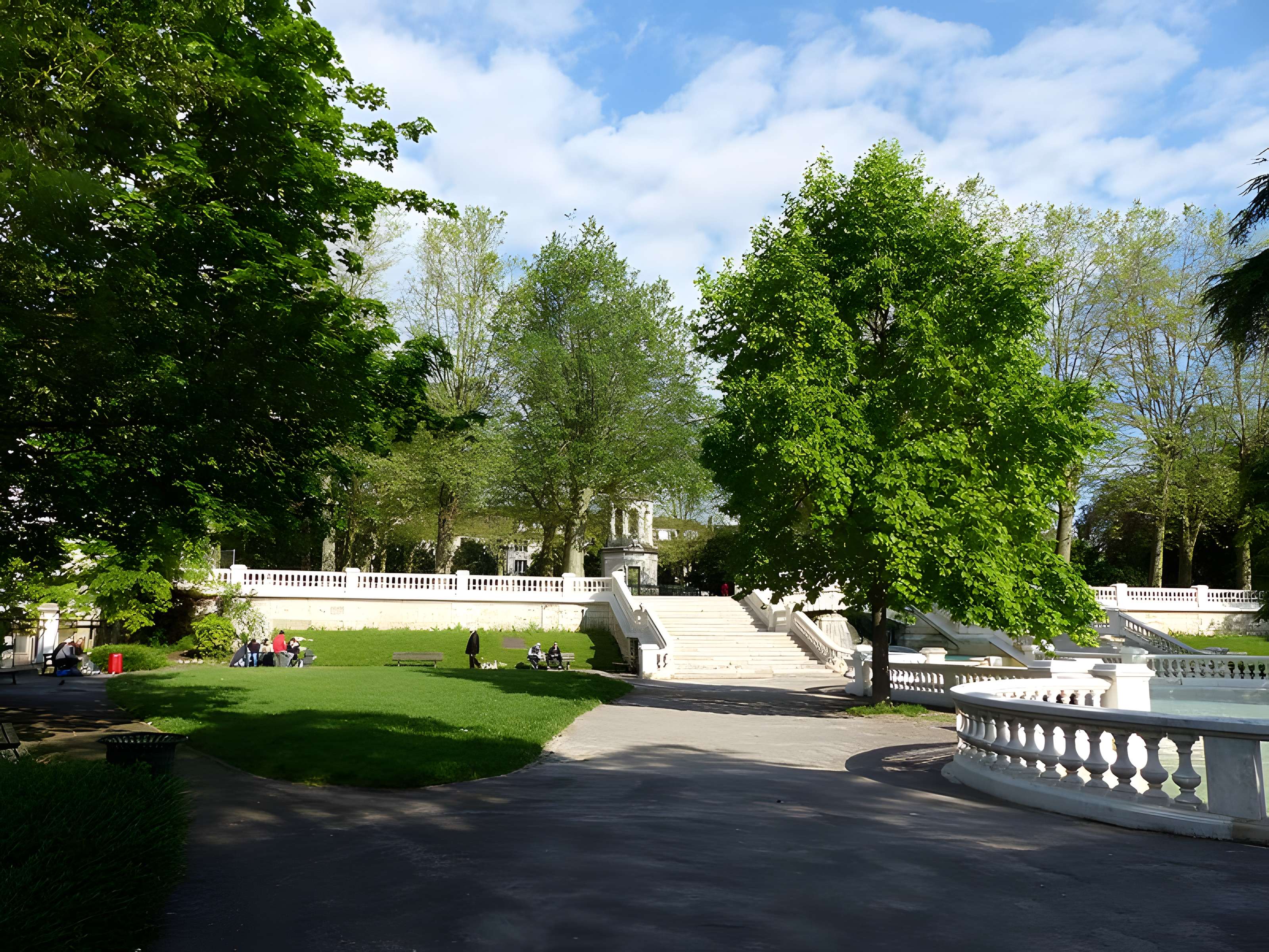 Réservoir Darcy et jardin Darcy, y compris ses clôtures et la fontaine de la Jeunesse