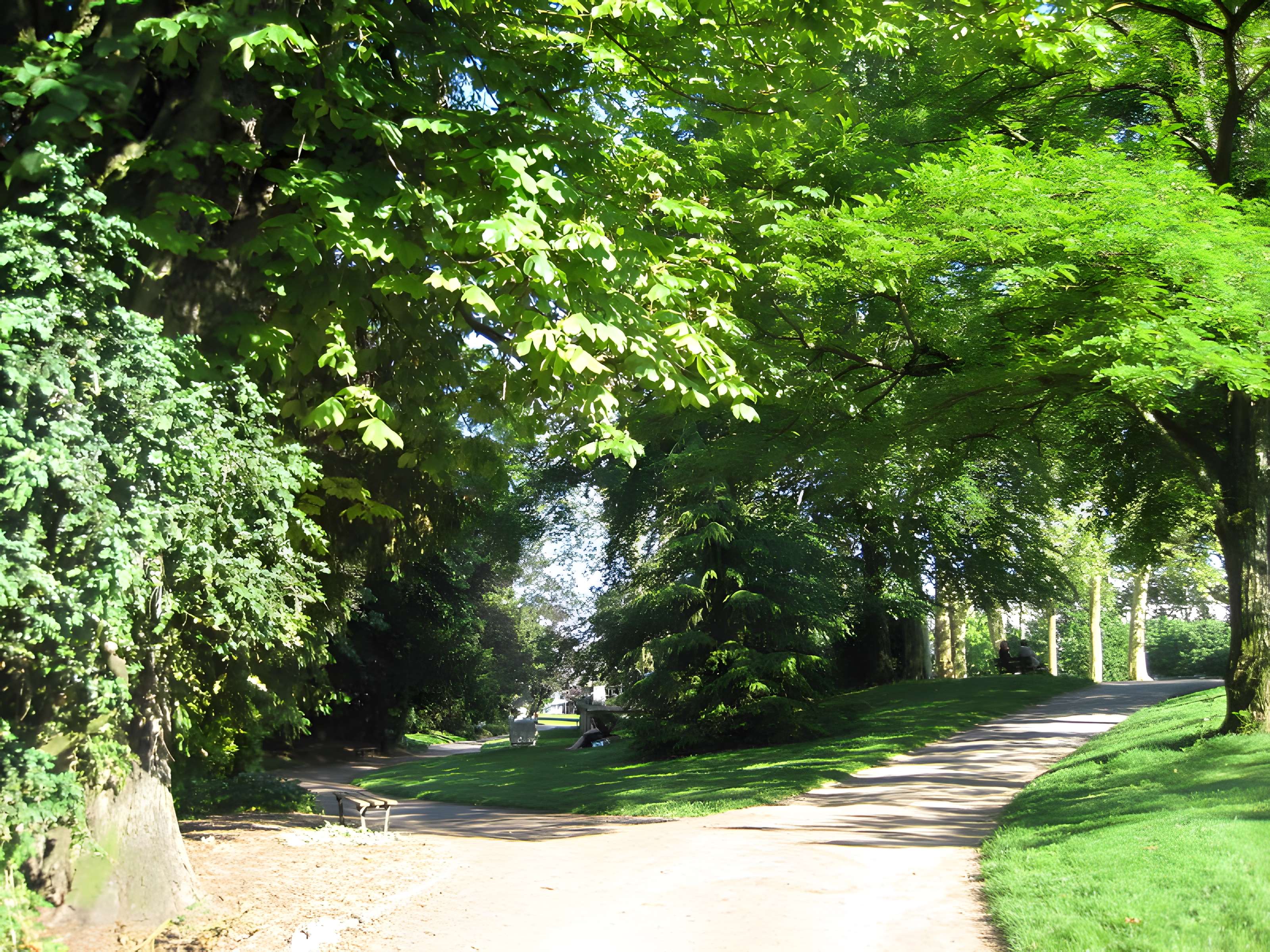 Réservoir Darcy et jardin Darcy, y compris ses clôtures et la fontaine de la Jeunesse