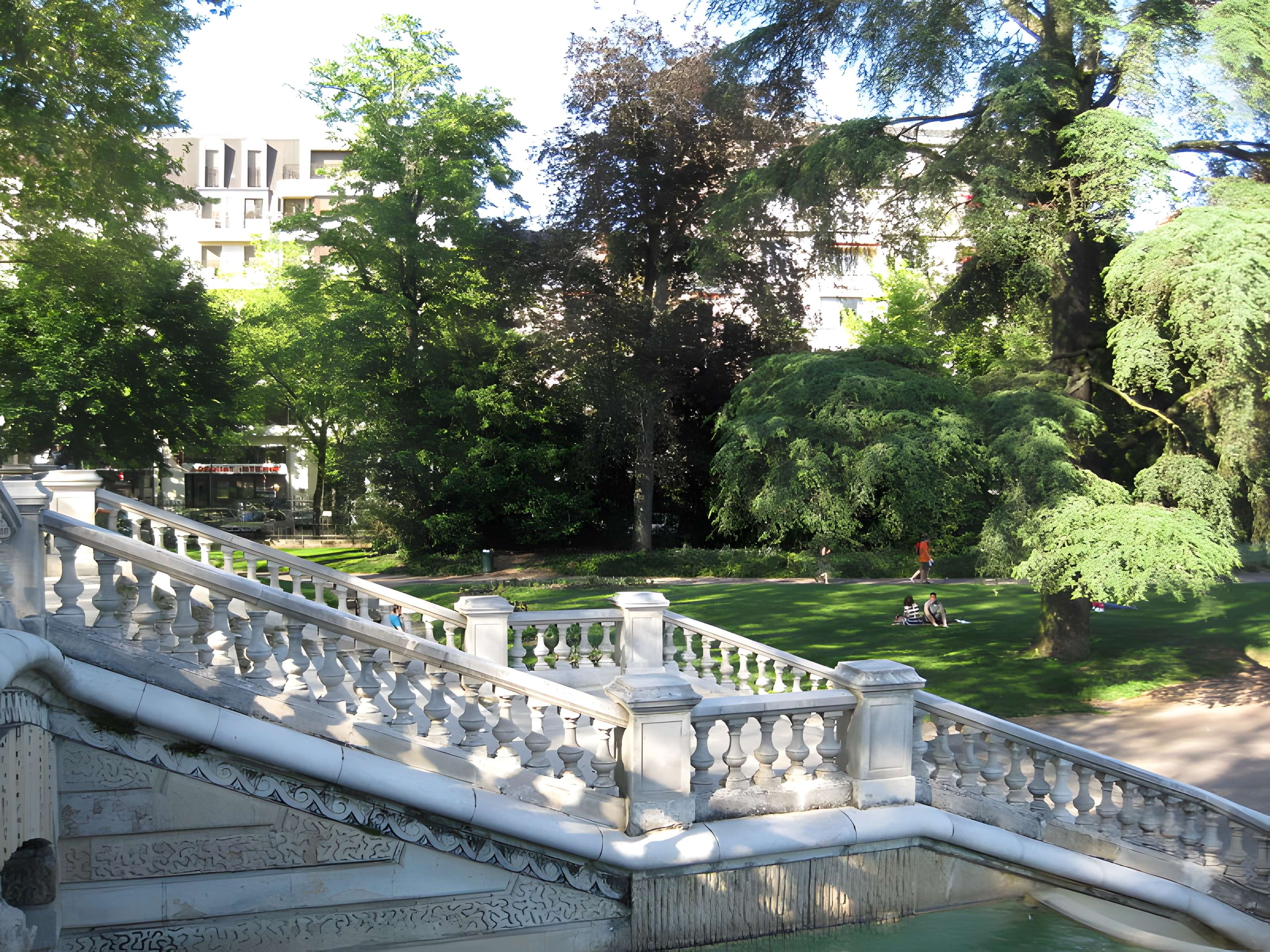 Réservoir Darcy et jardin Darcy, y compris ses clôtures et la fontaine de la Jeunesse