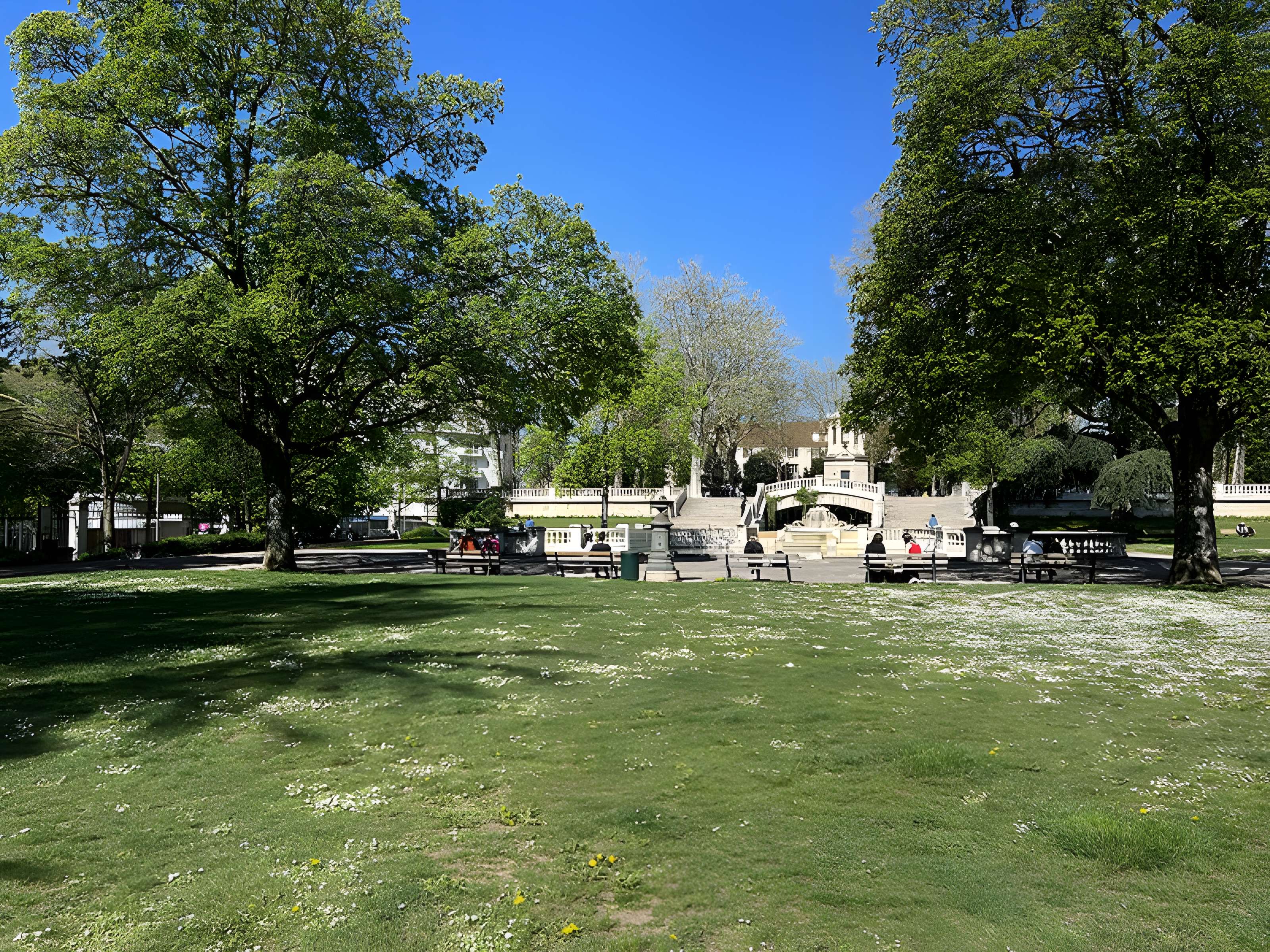 Réservoir Darcy et jardin Darcy, y compris ses clôtures et la fontaine de la Jeunesse