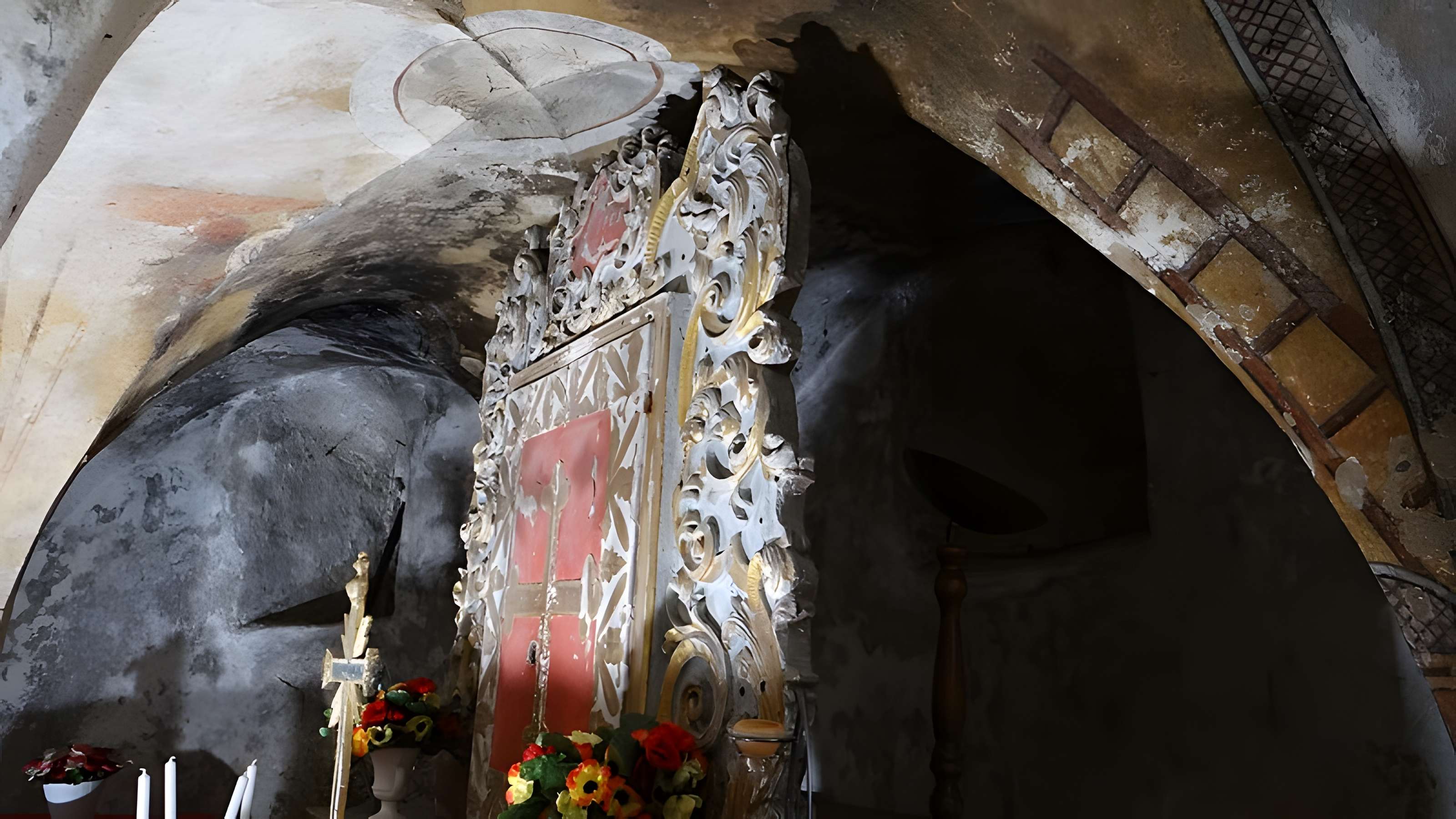 Église de l'Invention-de-la-Sainte-Croix de Saint-Dalmas