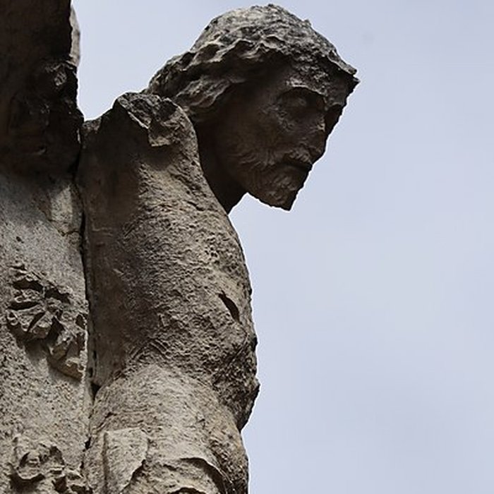Photo de Croix monumentale : angle nord-est de la rue Franche et de la rueJean-Dampt