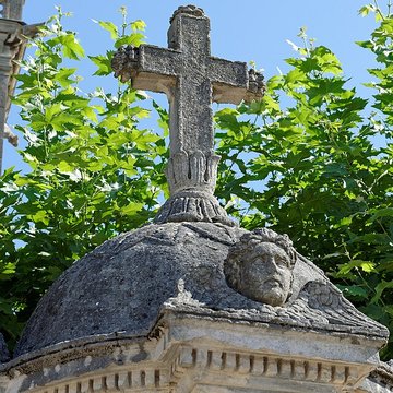 Fontaine et son bassin