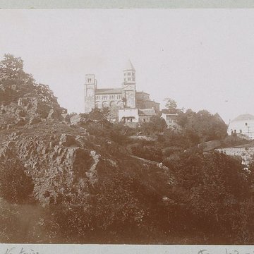 Église de Saint-Nectaire à Saint-Nectaire