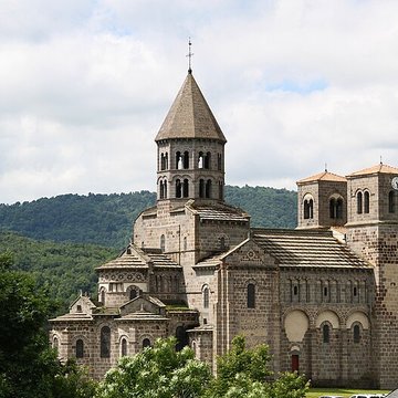 Église de Saint-Nectaire à Saint-Nectaire