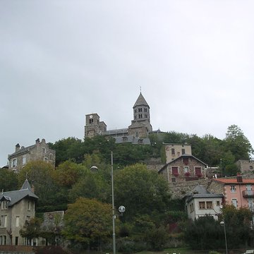 Église de Saint-Nectaire à Saint-Nectaire