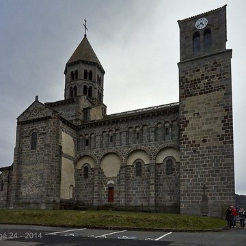 Église de Saint-Nectaire à Saint-Nectaire