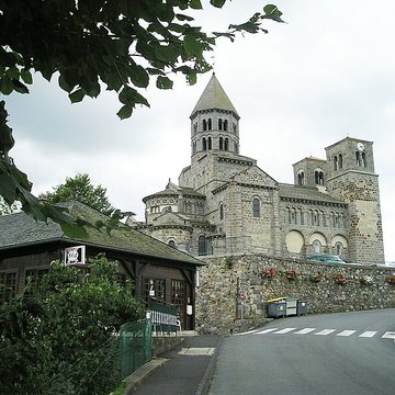 Église de Saint-Nectaire à Saint-Nectaire