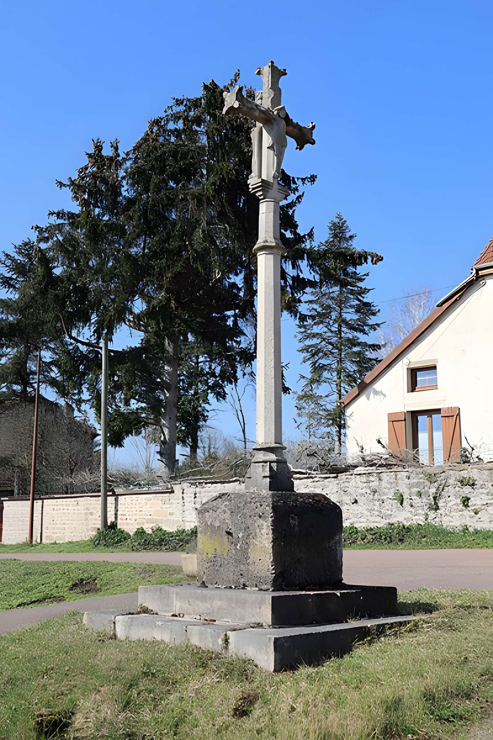 Croix en pierre