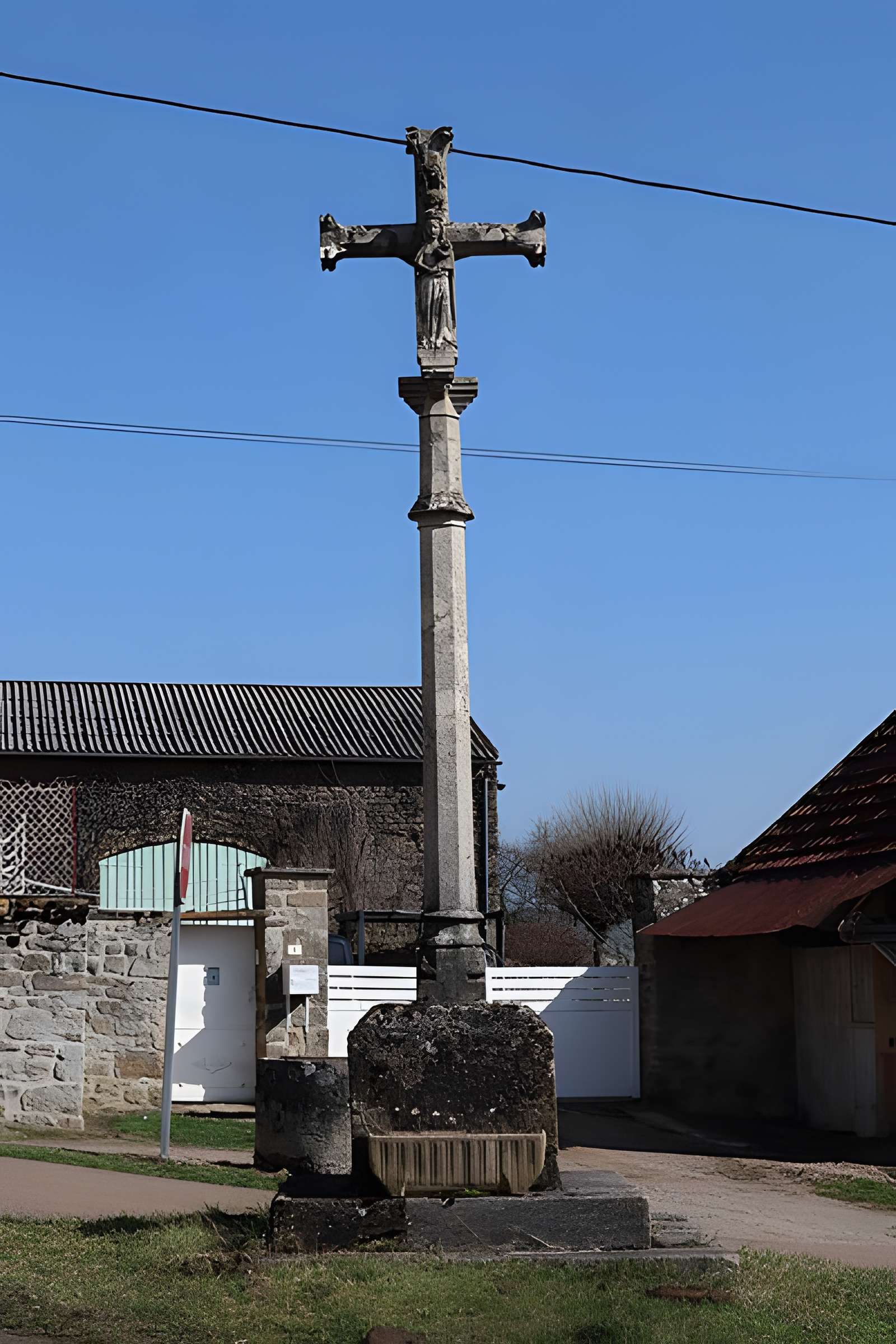Croix en pierre