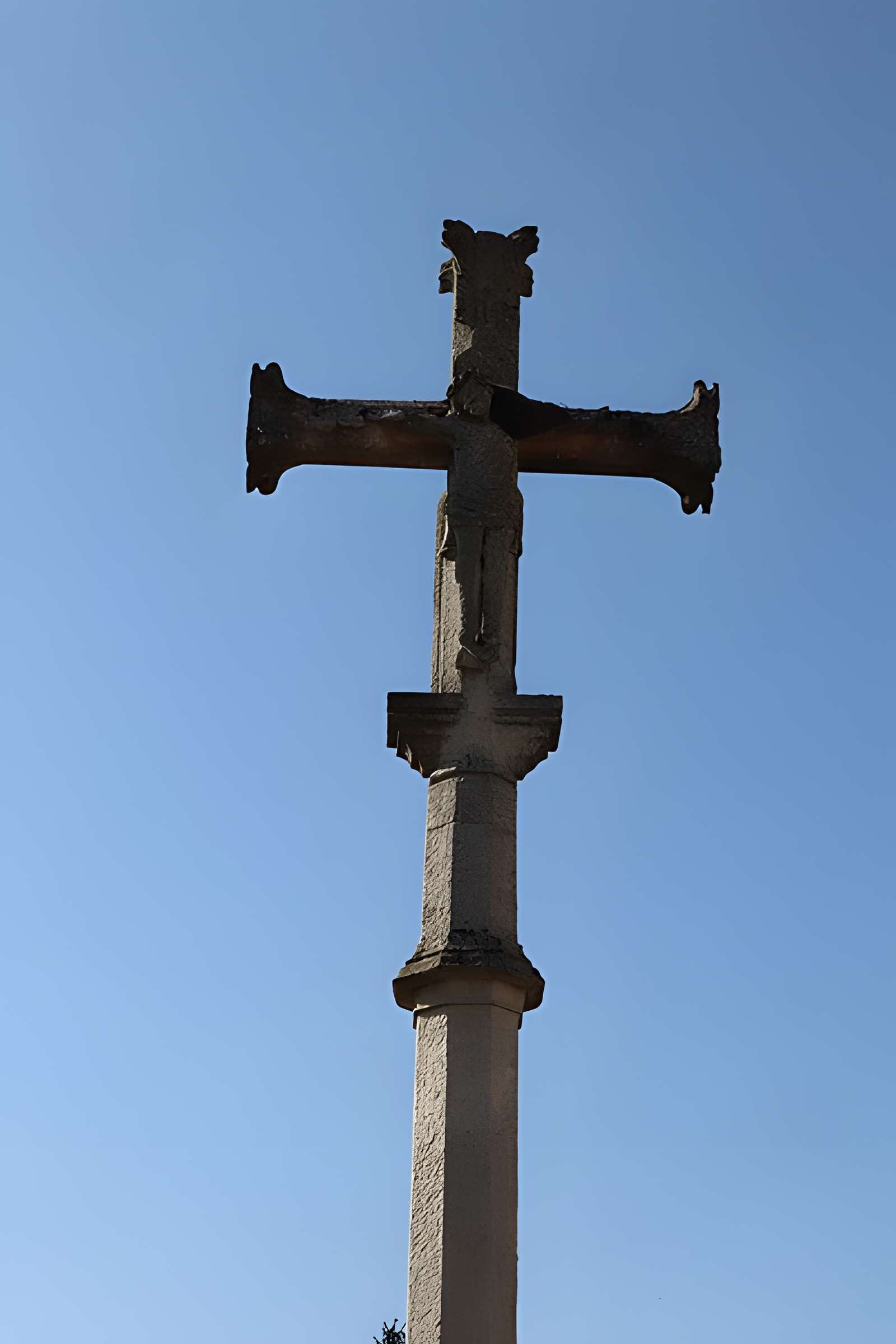 Croix en pierre