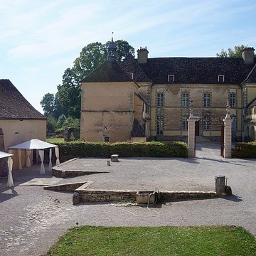 Domaine du château dEntre-Deux-Monts