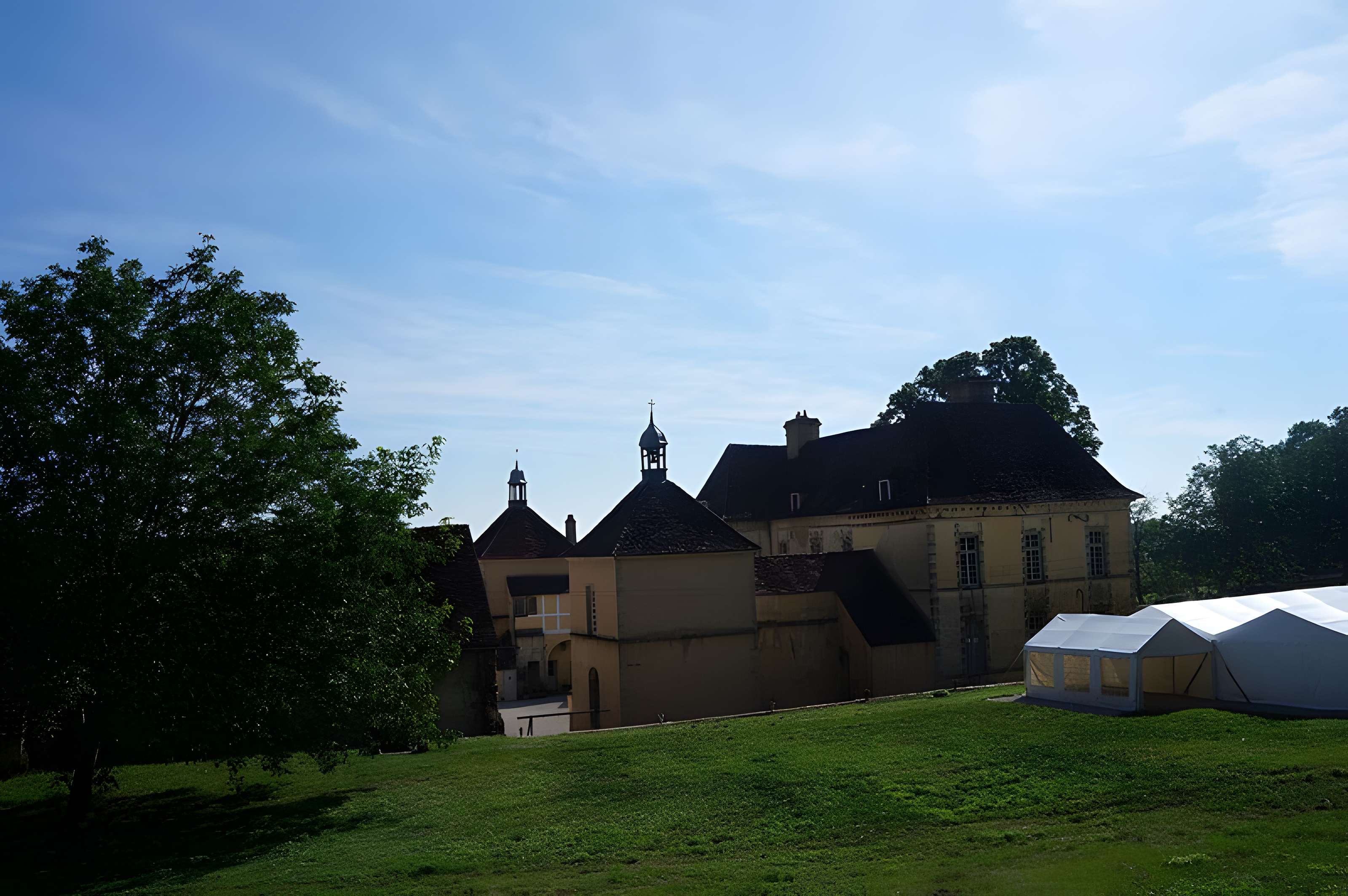 Domaine du château d'Entre-Deux-Monts