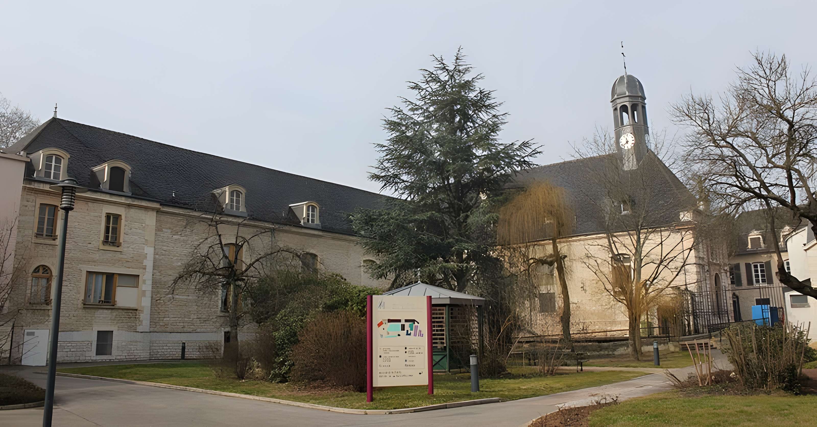 Hôpital (ancien hôtel-Dieu)