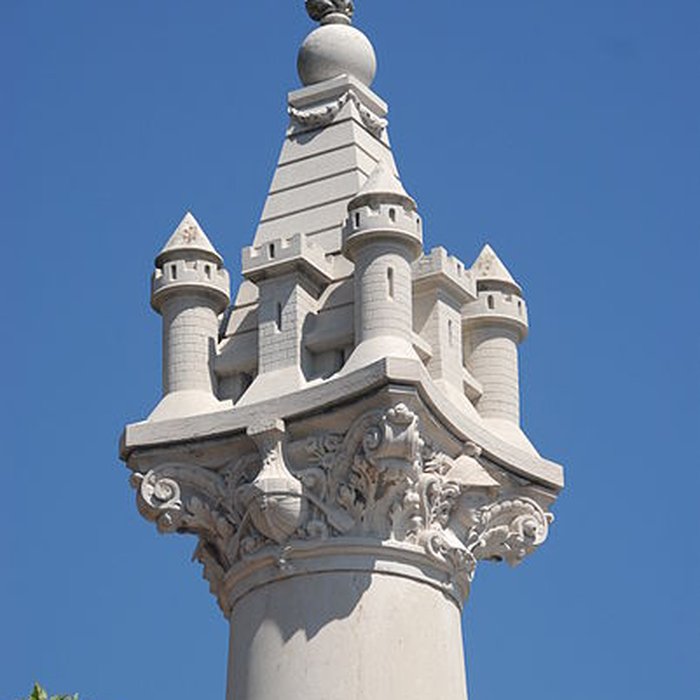 Photo de Monument dit de la Délibération, commémoratif de la Belle Défense fin octobre 1636