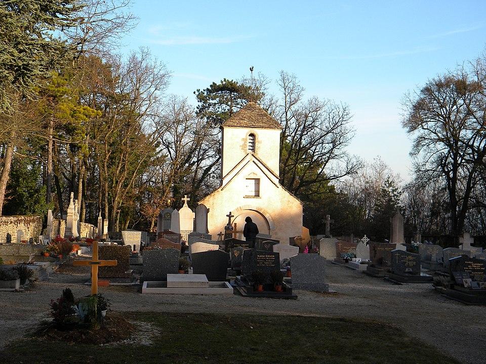 Eglise du cimetière  , dite aussi chapelle du Mont