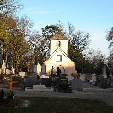 Eglise du cimetière  , dite aussi chapelle du Mont