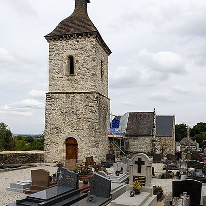 Photo de Calvaire de Rosquelfen, situé dans le cimetière de la chapelle de Rosquelfen