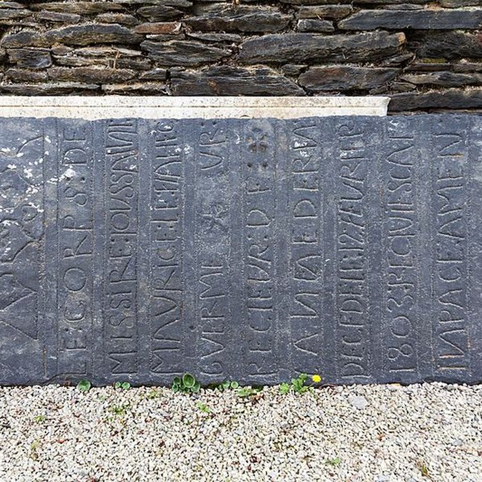 Photo de Calvaire de Rosquelfen, situé dans le cimetière de la chapelle de Rosquelfen