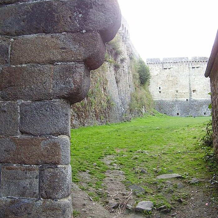 Photo de Remparts, tours et portes de la ville