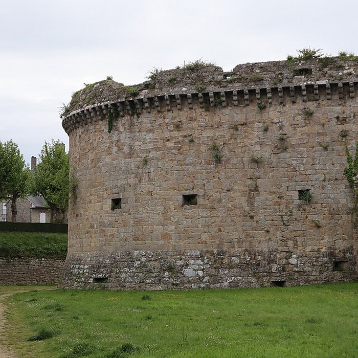 Photo de Remparts, tours et portes de la ville