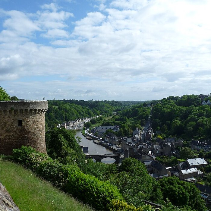 Photo de Remparts, tours et portes de la ville