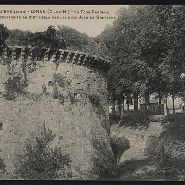 Remparts, tours et portes de la ville