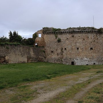 Remparts, tours et portes de la ville