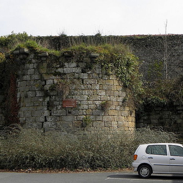 Photo de Restes des remparts