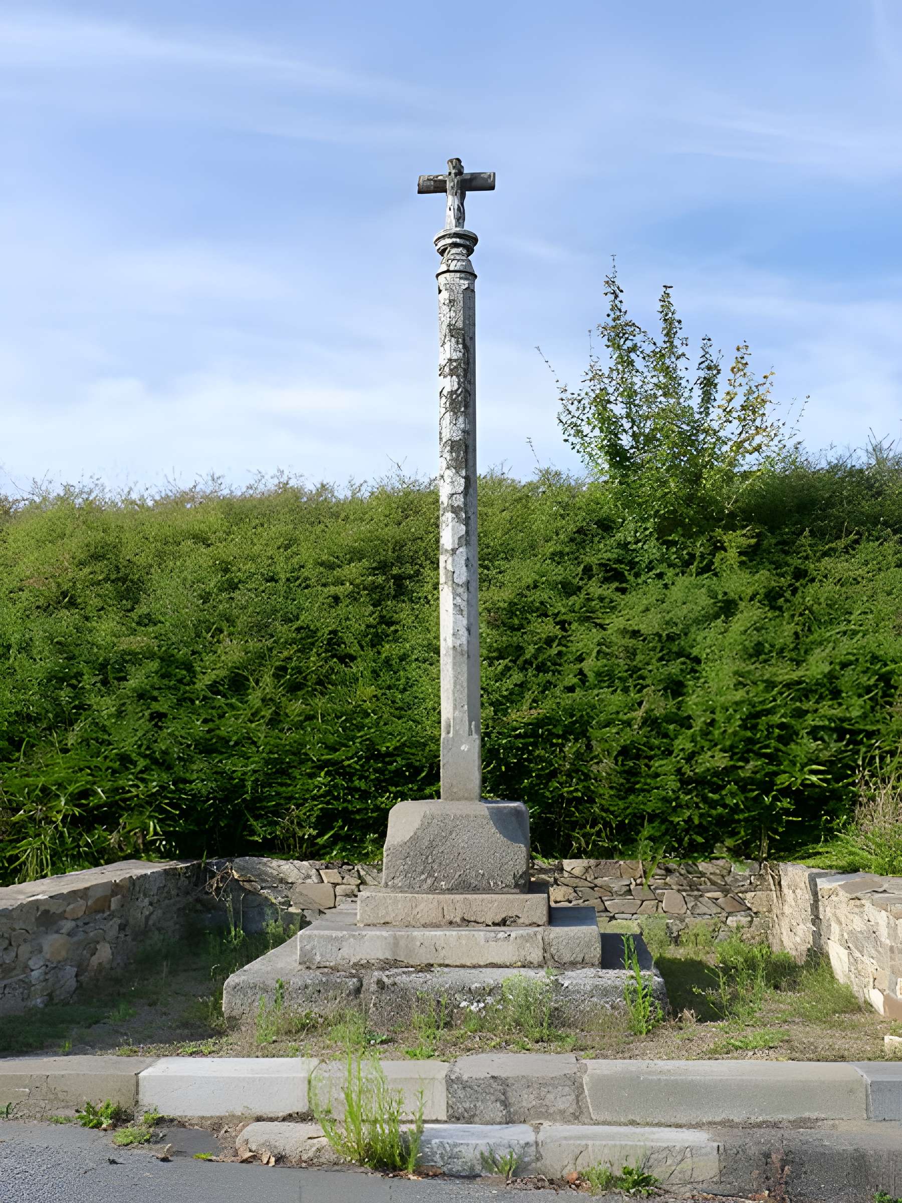 Croix du XVIIe siècle