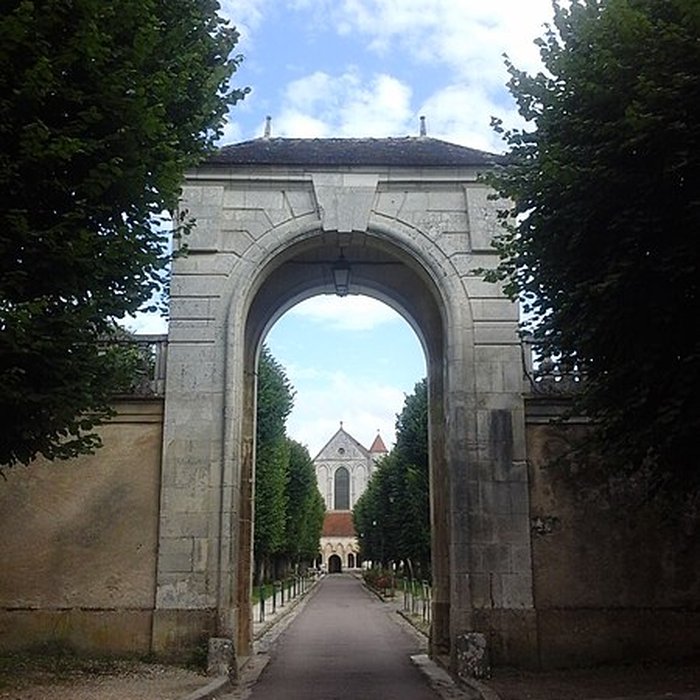 Photo de Abbatiale Notre-Dame-et-Saint-Edme de Pontigny