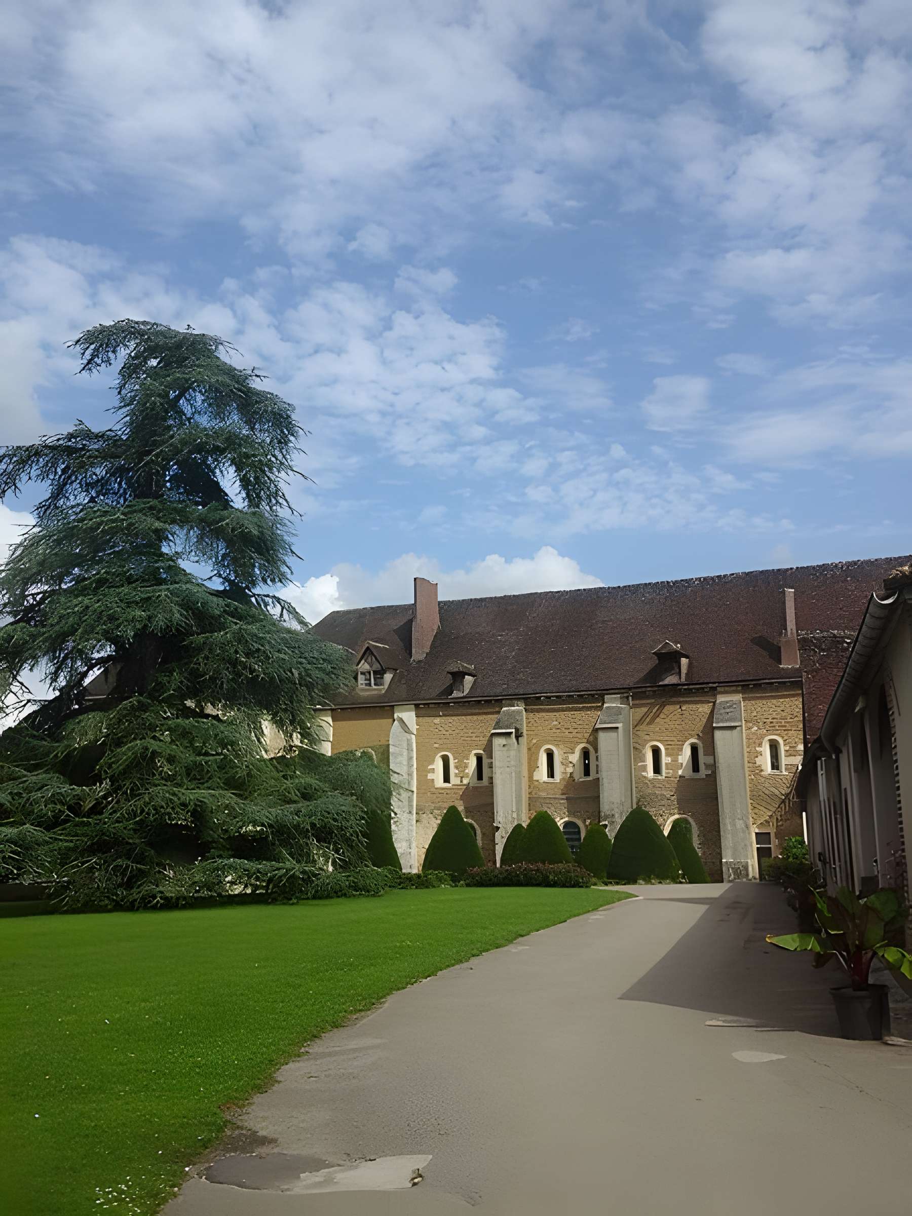 Abbatiale Notre-Dame-et-Saint-Edme de Pontigny