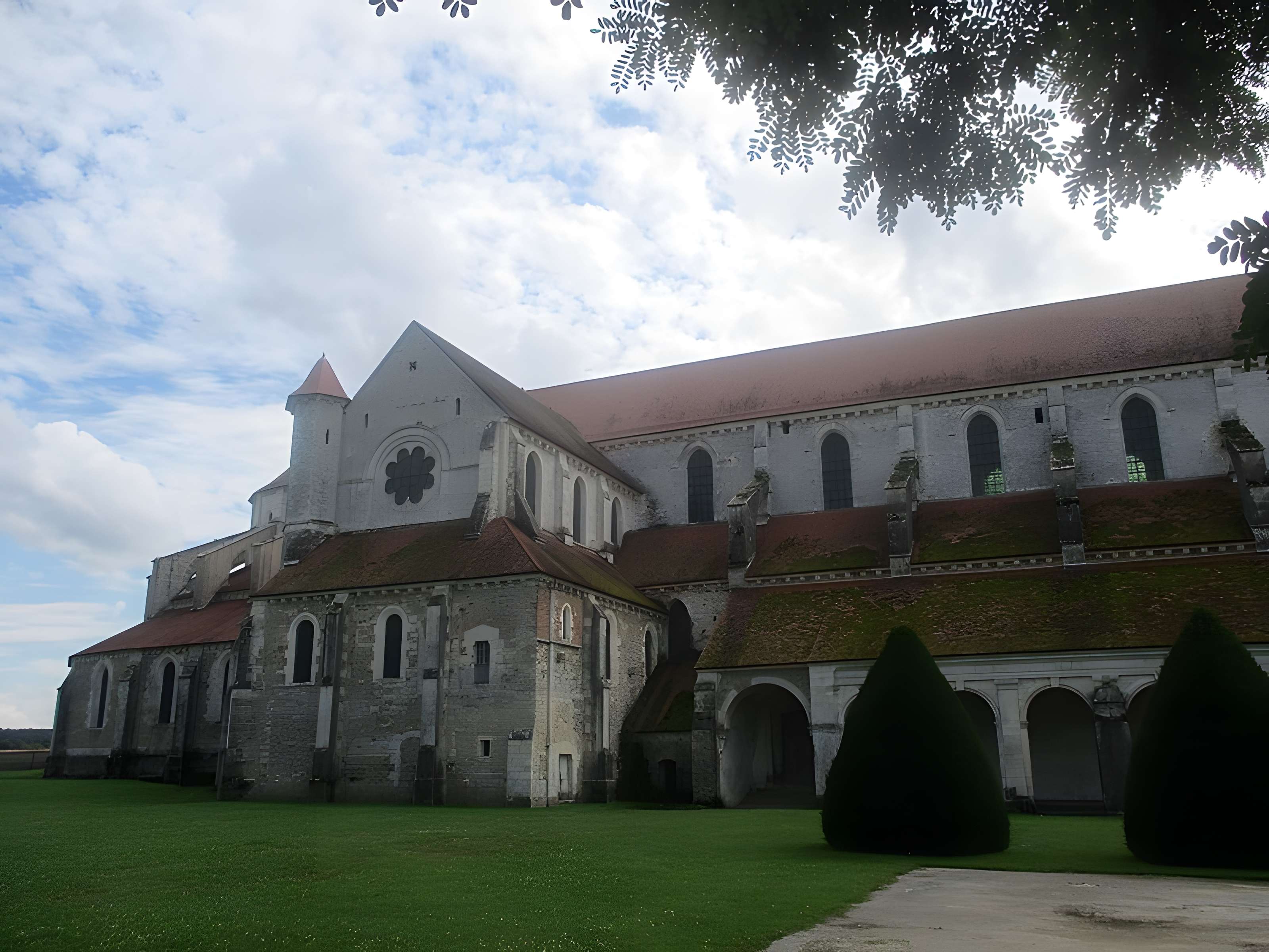 Abbatiale Notre-Dame-et-Saint-Edme de Pontigny